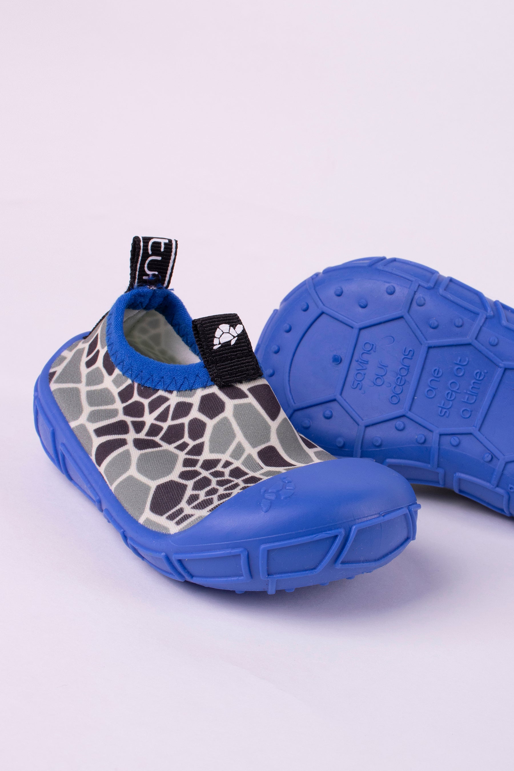 aqua/water shoes in blue with turtle shell print